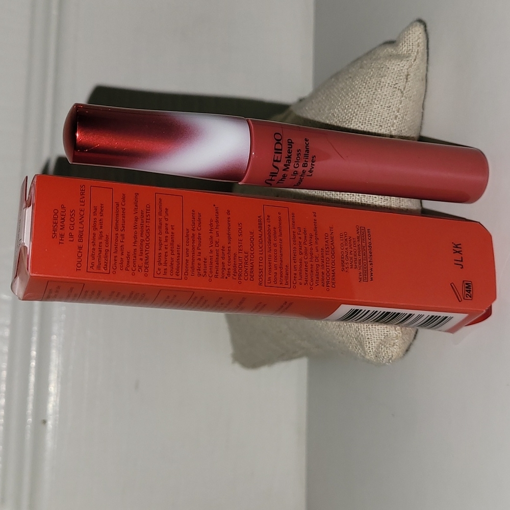 Shiseido The Makeup Lip Gloss G23 - Picture 4 of 4
